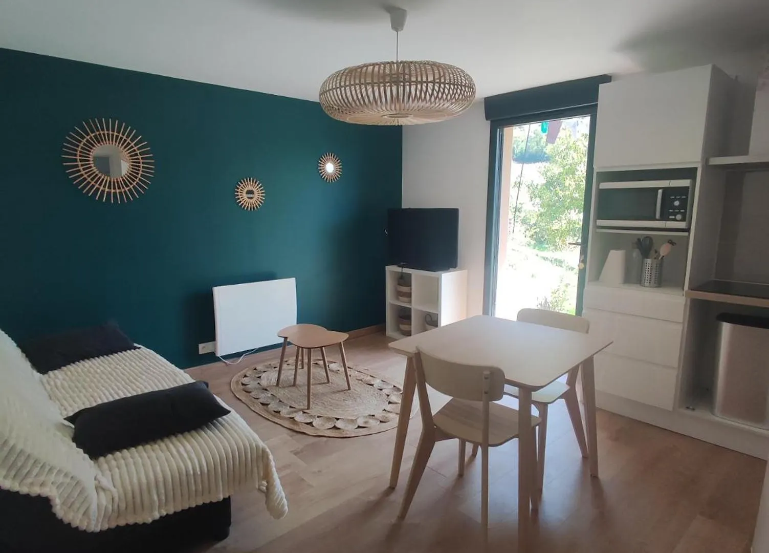 Appartement A La Campagne Saint-Georges-de-Luzencon Apartment