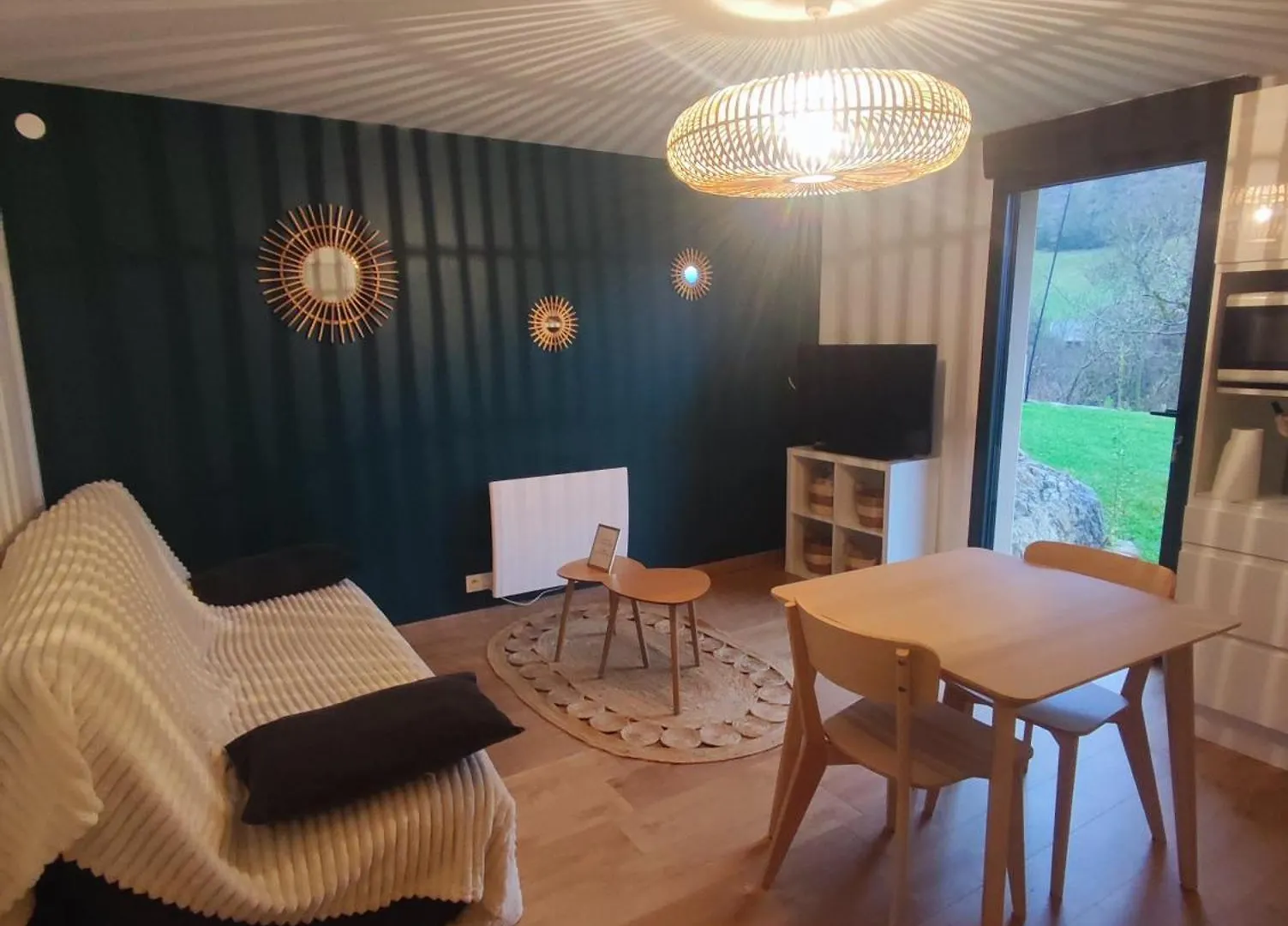Apartment Appartement A La Campagne Saint-Georges-de-Luzencon